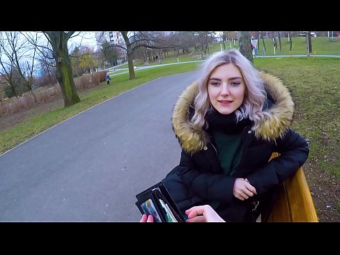 ❤️ Už pinigus nuryja karštą nepažįstamojo spermą - blowjob in the park by Eva Elfie Dulkinimo video prie mūsų lt.passiveincome1.ru